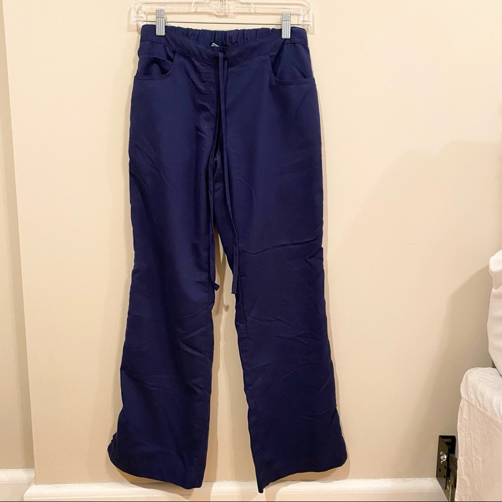 Grey’s Anatomy Scrub Pants - Picture 3 of 10